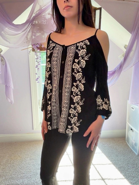 Xhilaration Tops - Xhilaration Black Cold-Shoulder Gauze Tunic Top with Embroidery Small